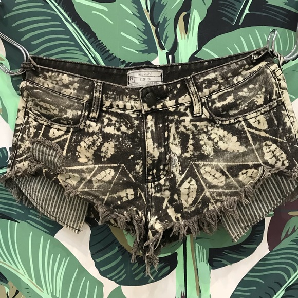 Free People Pants - Free people black and white jungle print shorts